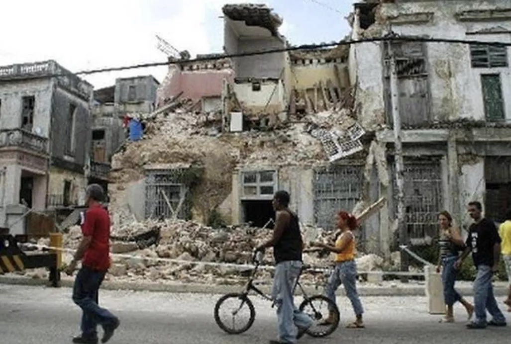 88C9180D-9052-4E1C-B3D2-78B472AFDE99