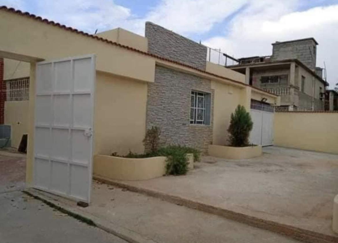 76889234-A0C7-4B56-B5D3-88C7F887D02D