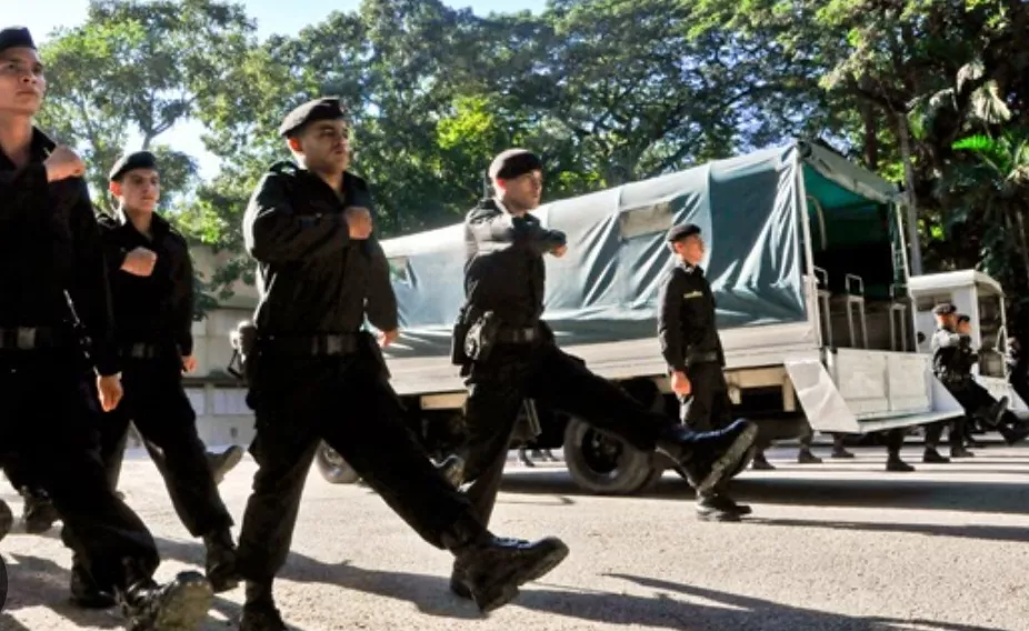 Screenshot_20221213_231810_Chrome